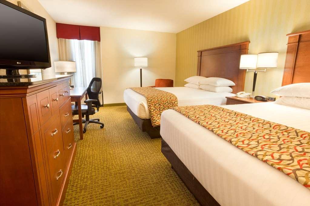 Drury Inn & Suites Charlotte University Place Bilik gambar