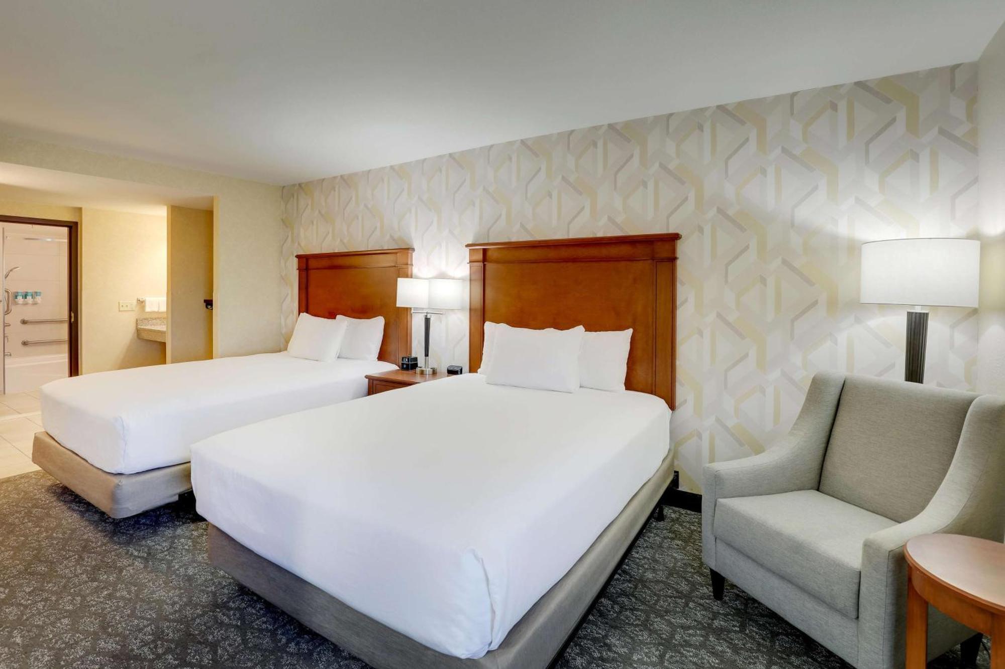 Drury Inn & Suites Charlotte University Place Luaran gambar