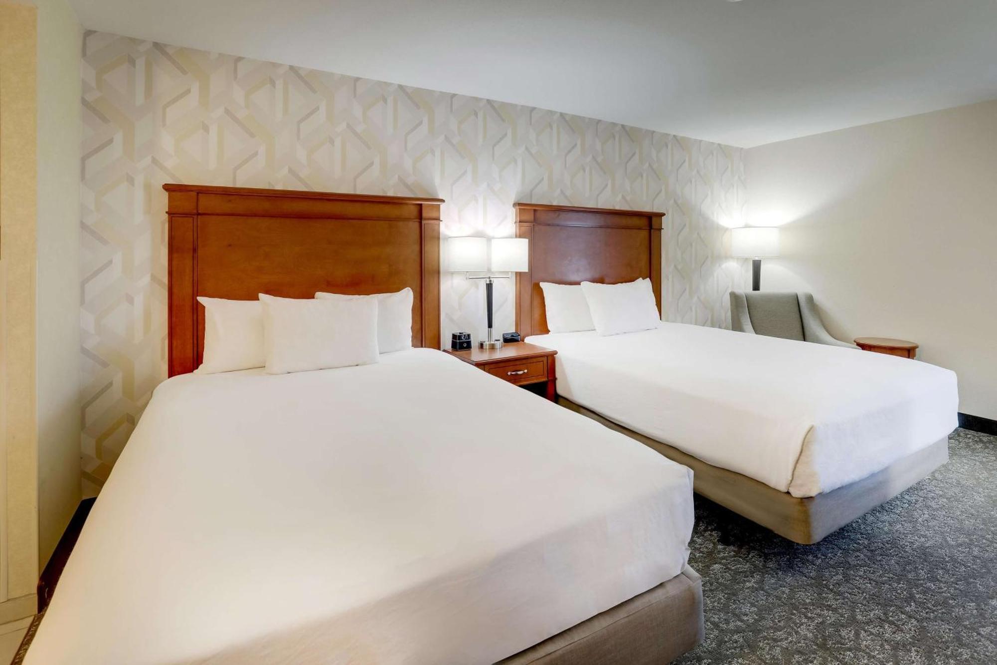 Drury Inn & Suites Charlotte University Place Luaran gambar
