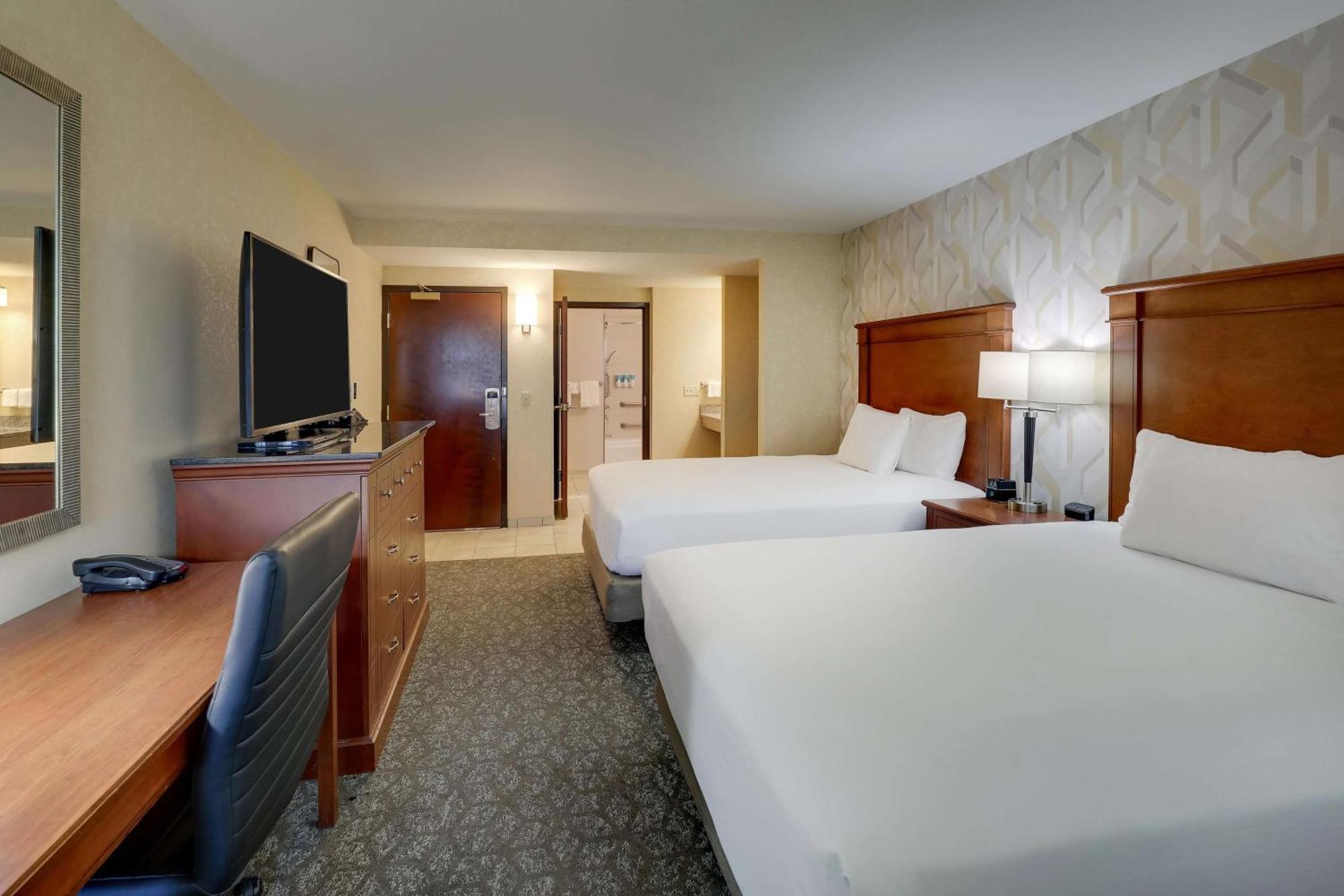 Drury Inn & Suites Charlotte University Place Luaran gambar