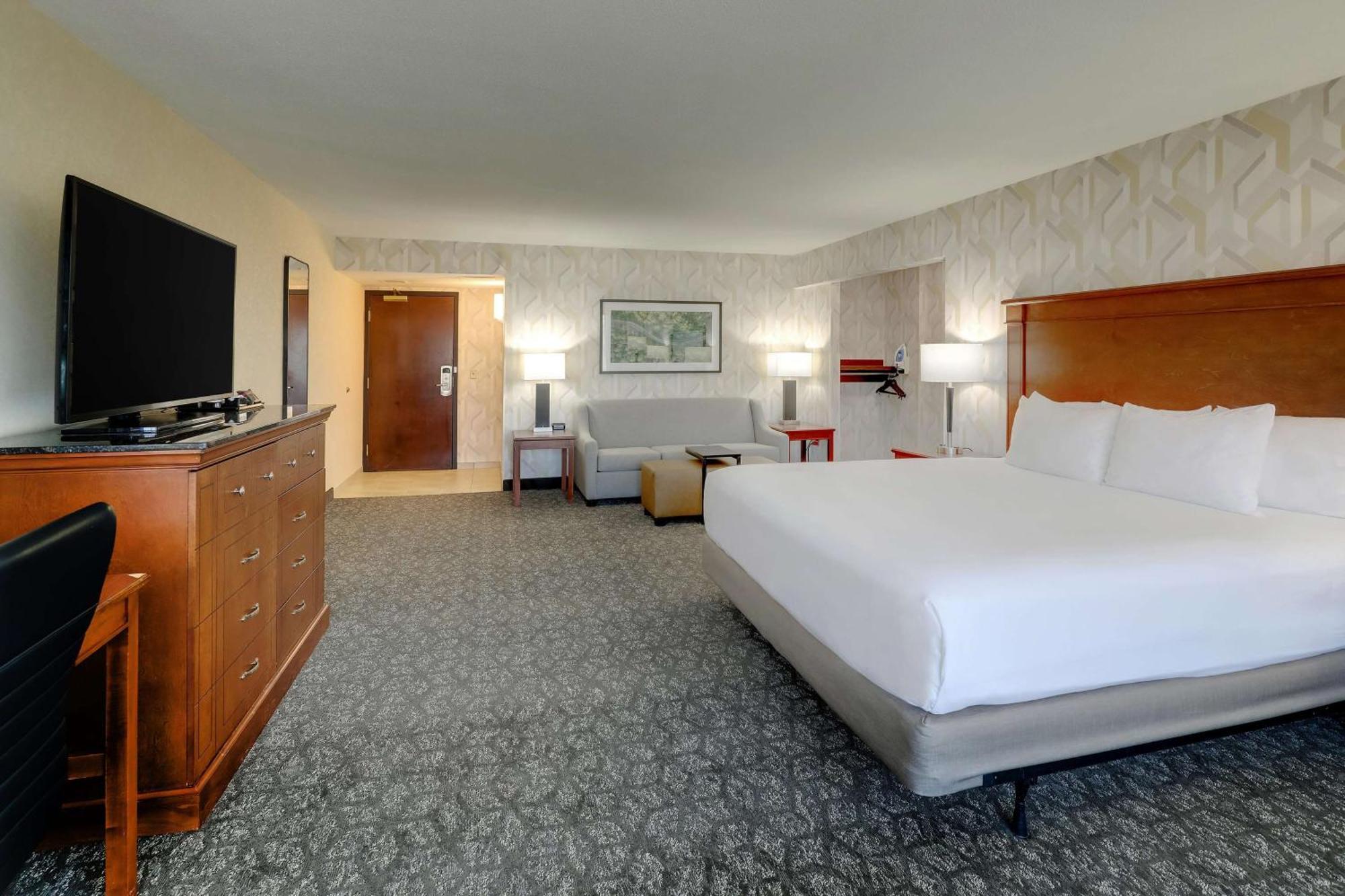 Drury Inn & Suites Charlotte University Place Luaran gambar