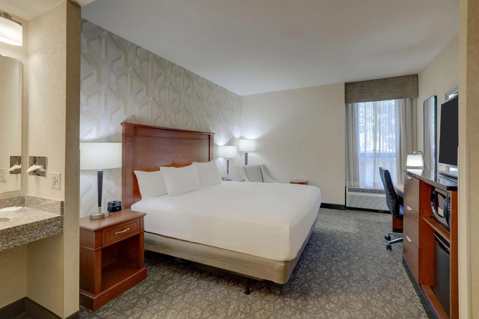 Drury Inn & Suites Charlotte University Place Luaran gambar
