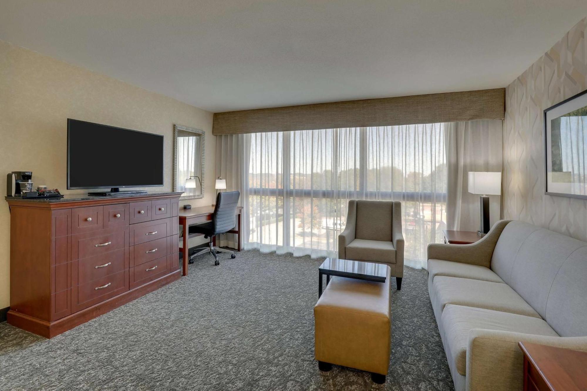 Drury Inn & Suites Charlotte University Place Luaran gambar