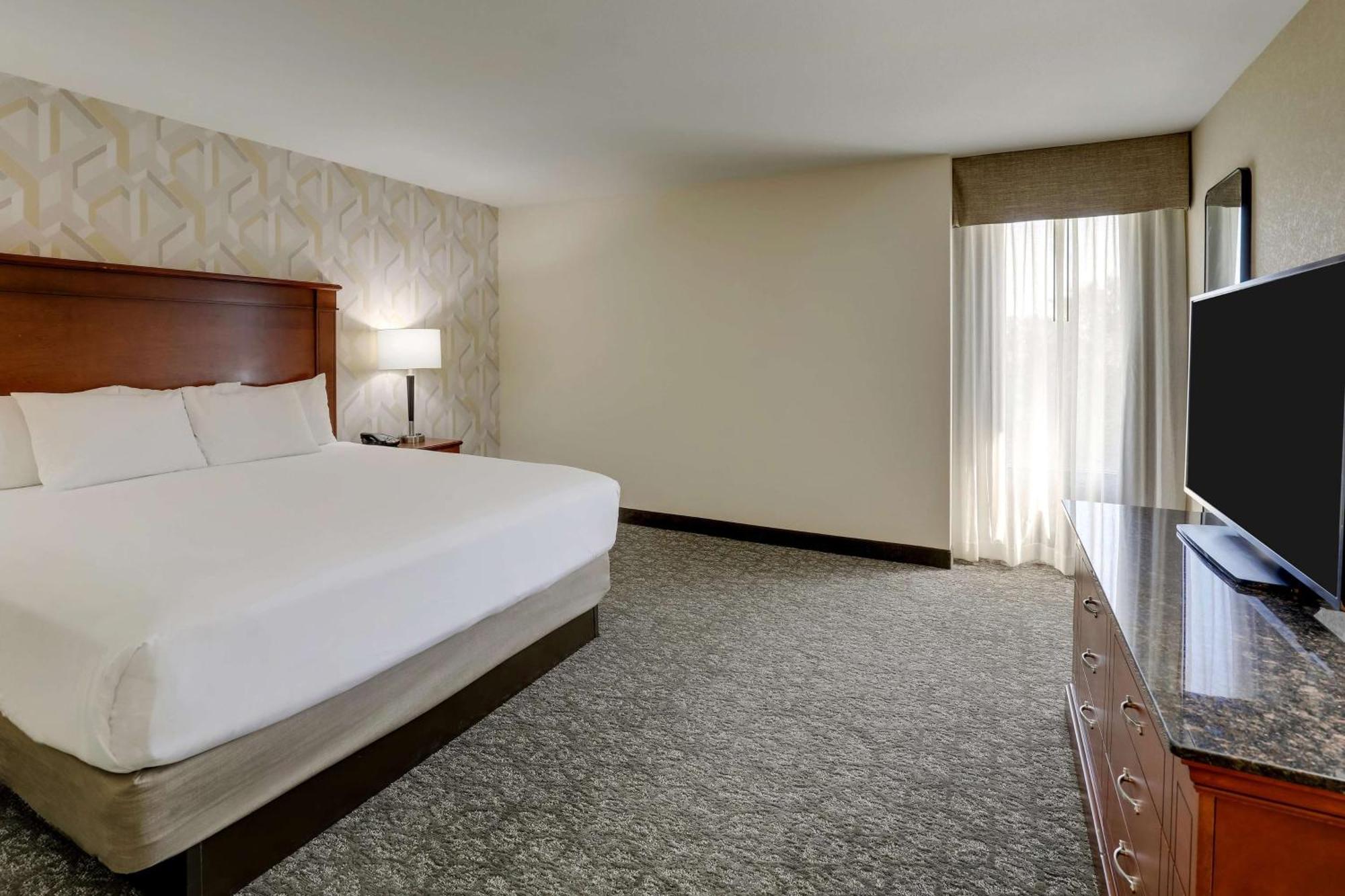 Drury Inn & Suites Charlotte University Place Luaran gambar