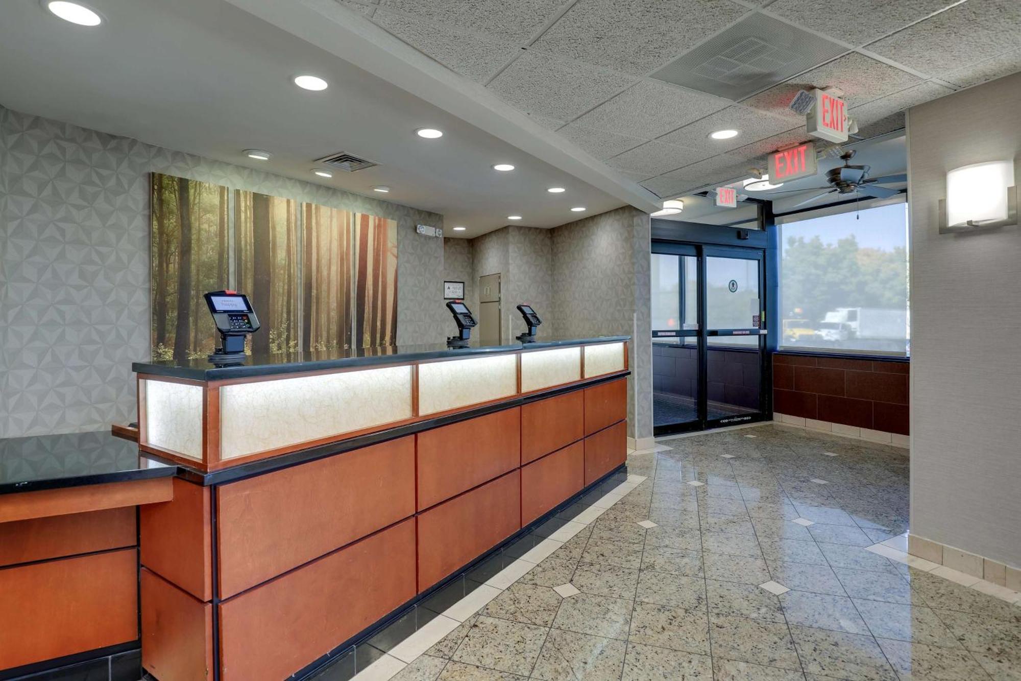 Drury Inn & Suites Charlotte University Place Luaran gambar