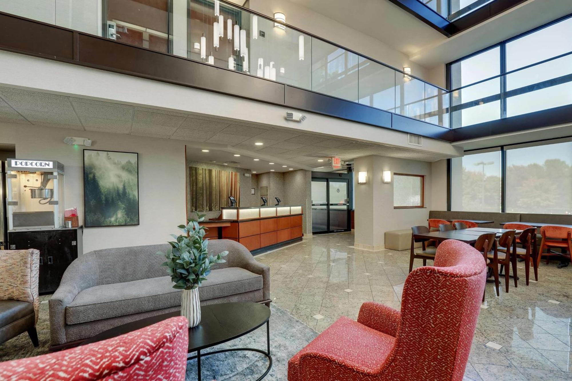 Drury Inn & Suites Charlotte University Place Luaran gambar